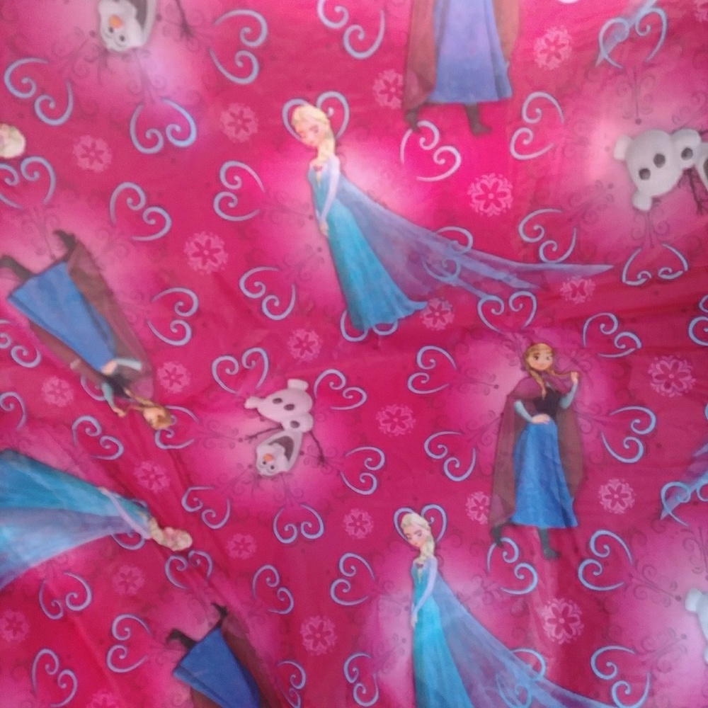 Frozen table cloths
